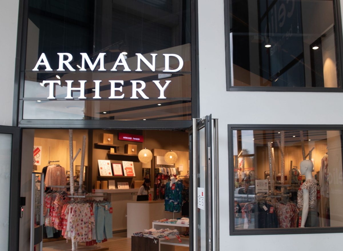 Armand thiery magasin sale